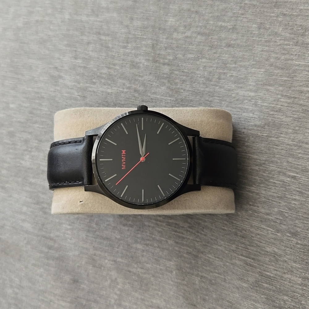 Mens MVMT watch